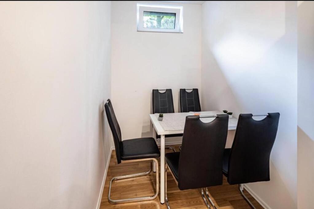 Cityloft Kassel 1 - Zentrale Unterkunft Fuer Gruppen Bis 7 Personen - Parkplatz - Netflix 外观 照片